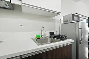 Room-sleek Studio With City Views on the