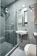 Room-sleek Studio With City Views on the