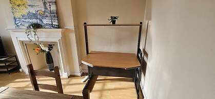 Brondesbury Apartment