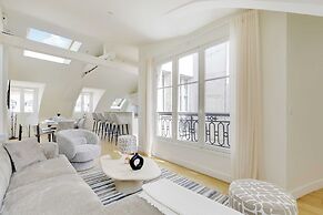 Apt a/c 3br/6p - Saint-lazare/les Champs Elysee