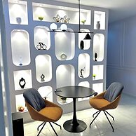 Metrohut Service Apartments