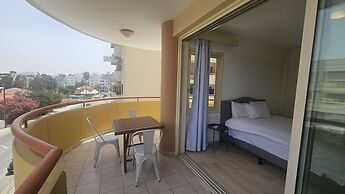 53 NIC - Stay Elion Apartment