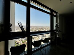 128 LIM - 2106 Stay Only Tower Suite