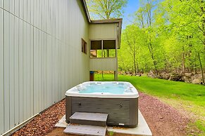 Poconos Hideaway - Woods & Wildlife