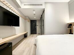 N2 Hotel