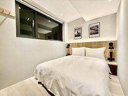 N2 Hotel