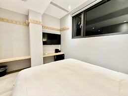 N2 Hotel