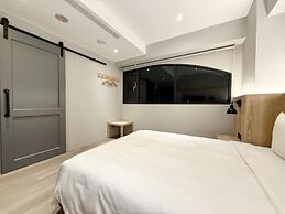 N2 Hotel