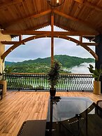 The Lakemont Villa