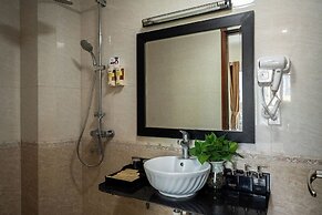 Bay Luxury Chariot Hotel