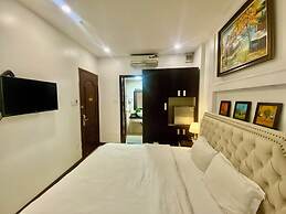 Bay Luxury Chariot Hotel