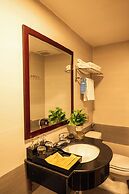 Bay Luxury Chariot Hotel