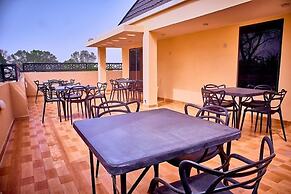 EVC  Apartments