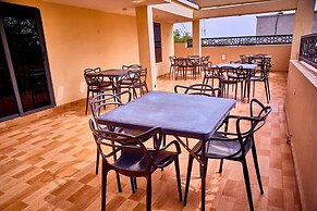 EVC  Apartments