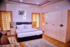 EVC  Apartments