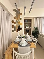 Cozy Modern Apartment Condo Unit