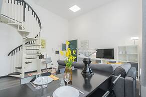 Architect's Loft by Rent all Como