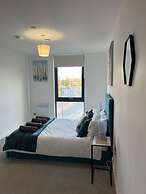 Superb City Centre new Built Flat and gym