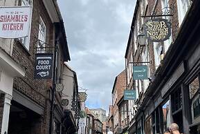 Superb City Centre new Built Flat and gym