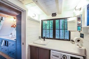 Hidden Retreat 4-homes 134 Acres