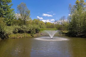 Hidden Retreat 4-homes 134 Acres