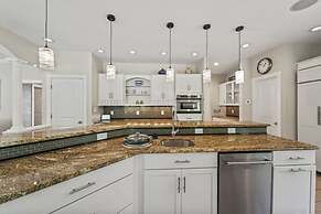 Hidden Retreat 4-homes 134 Acres