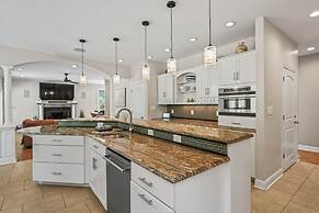 Hidden Retreat 4-homes 134 Acres