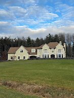 Hidden Retreat 4-homes 134 Acres