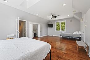 Hidden Retreat 4-homes 134 Acres