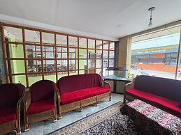 Silverline Regency with Mountain View