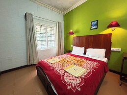 Silverline Regency with Mountain View