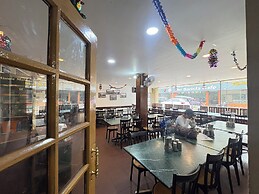 Silverline Regency with Mountain View