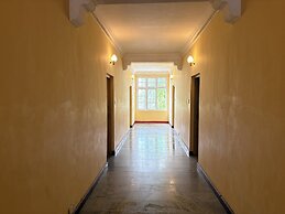 Silverline Regency with Mountain View