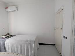 Malaika White House Apartment & Spa