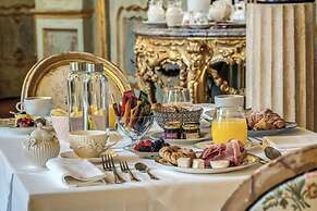 Palazzo Doria Suites