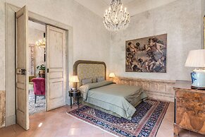 Palazzo Doria Suites