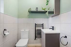 3 Bed Detached House - Sky Tv - Garden - Pets