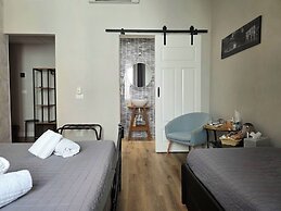 Nicole Suite