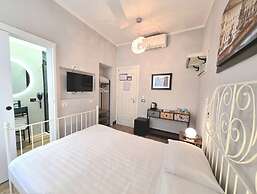 Nicole Suite