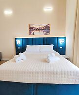 Nicole Suite
