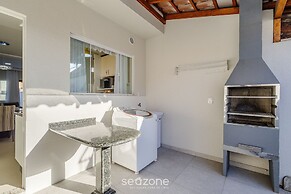 House With 2 Suites and Barbecue Lrm0226
