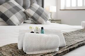 Chic Luxury - Central - Beach Access - Wind