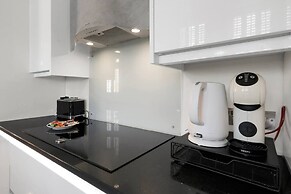 Chic Luxury - Central - Beach Access - Wind