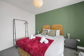Stylish Modern Apartment - Free Parking - W