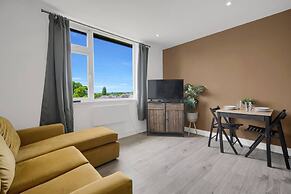 Stylish Modern Apartment - Free Parking - W