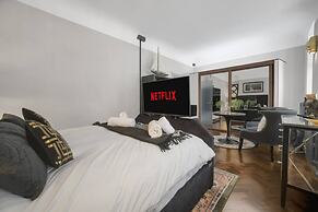Modern Unique - Central Beach Access