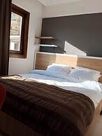SERGE HOTEL