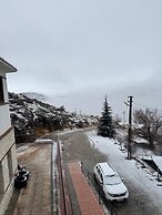 SERGE HOTEL