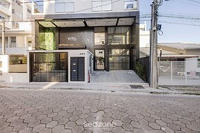 2BR apt w/ Grill 600m From the Beach Vre102