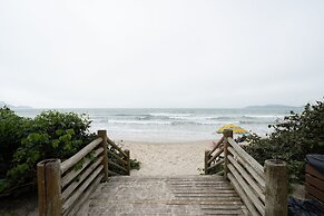 3BR apt sea View on Bombas Beach Vdn303